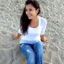 blurred_woman