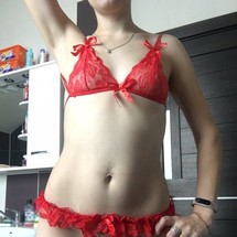 blurred_woman