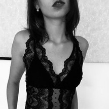 blurred_woman