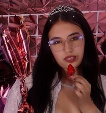 blurred_woman